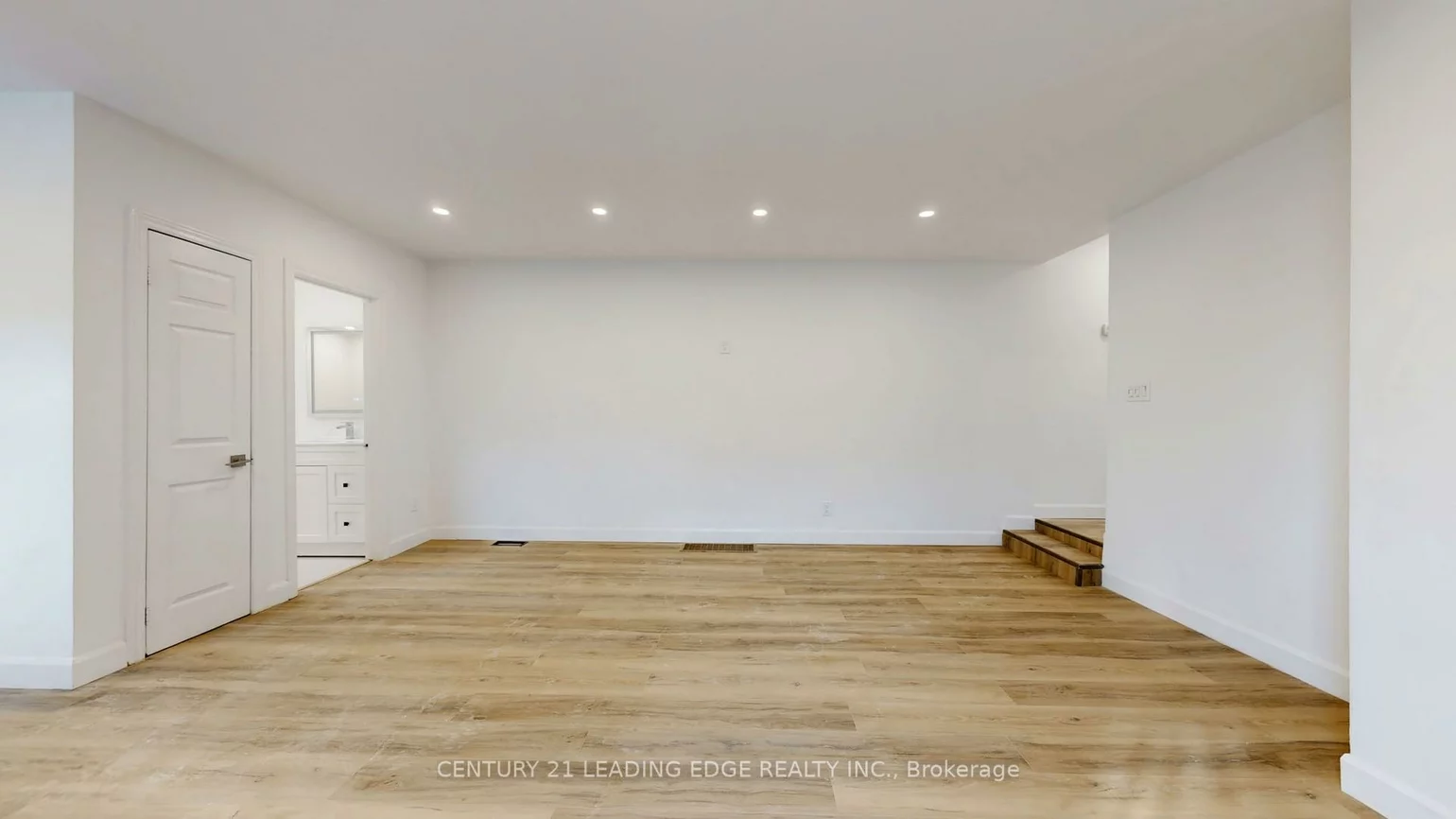 1048, GERRARD, South Riverdale, Toronto