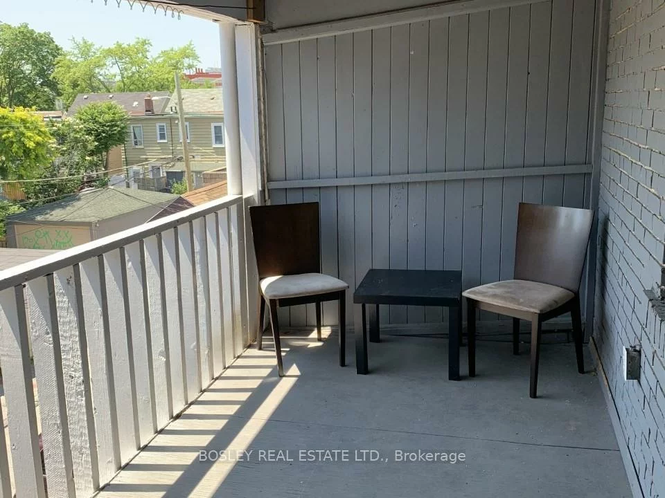 1367, Danforth, Greenwood-Coxwell, Toronto