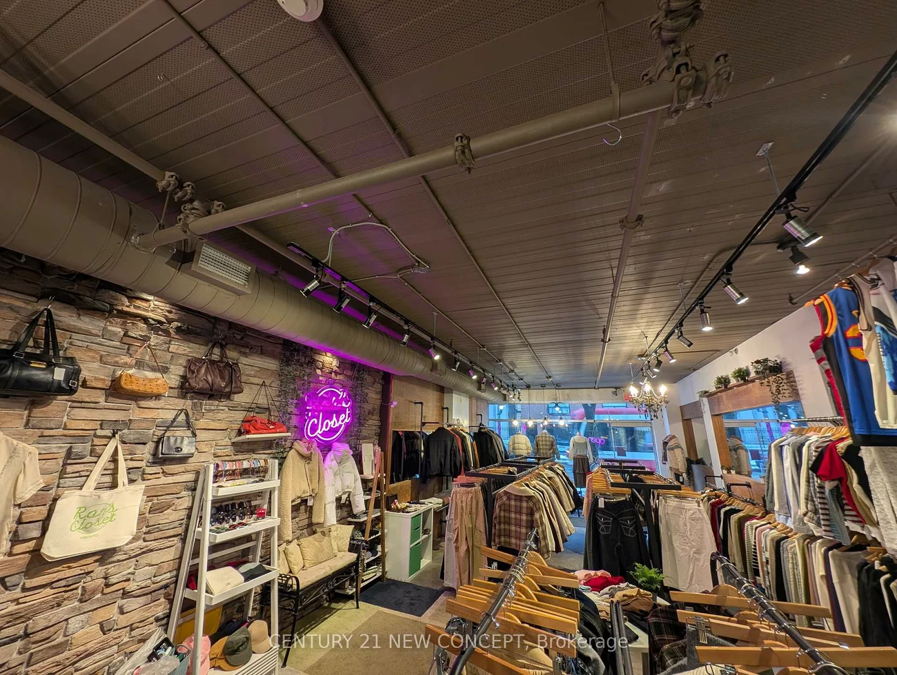 747, Queen, South Riverdale, Toronto