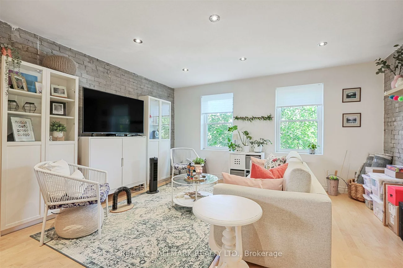 1926, Gerrard, Woodbine Corridor, Toronto