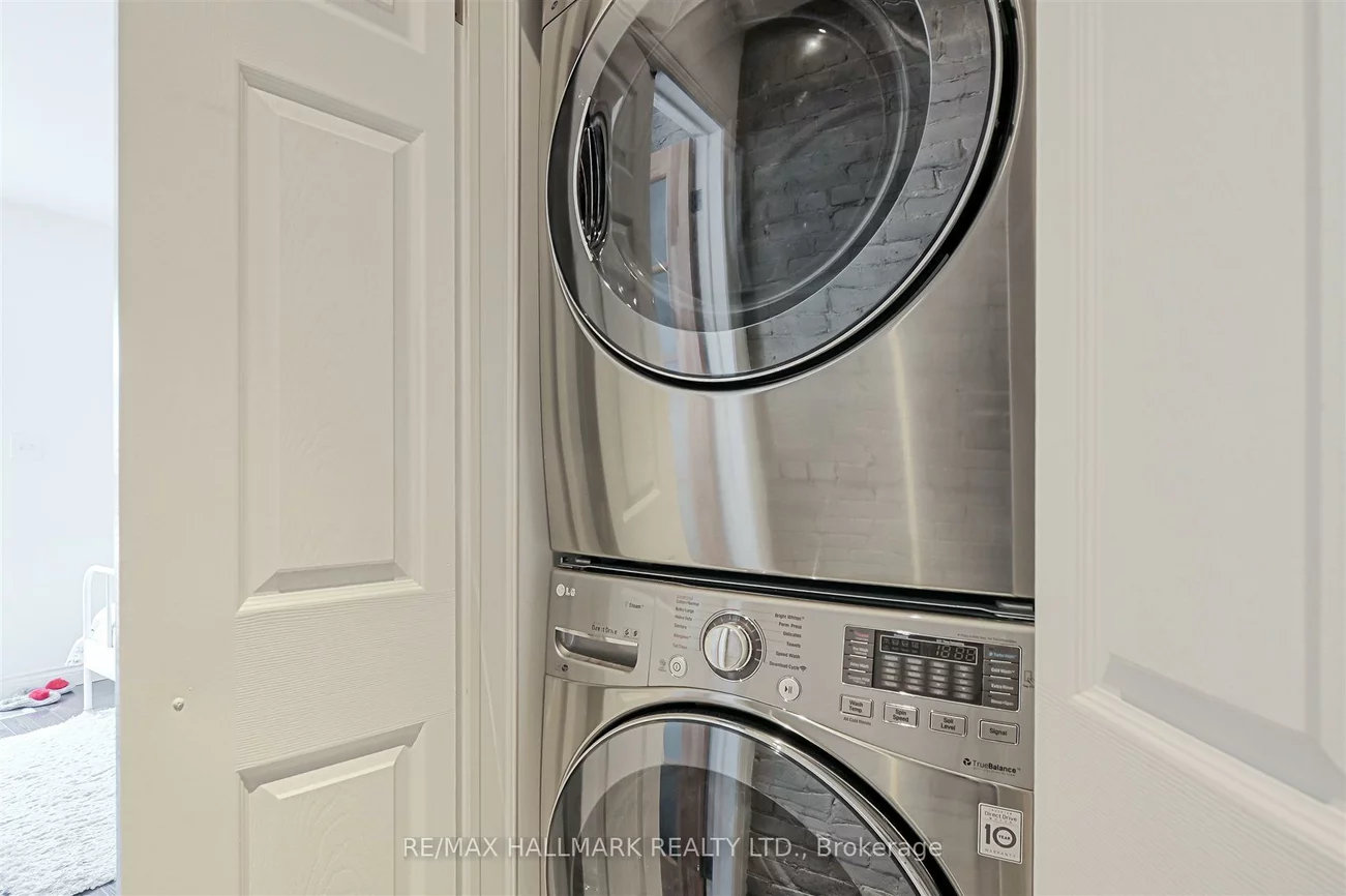 1926, Gerrard, Woodbine Corridor, Toronto