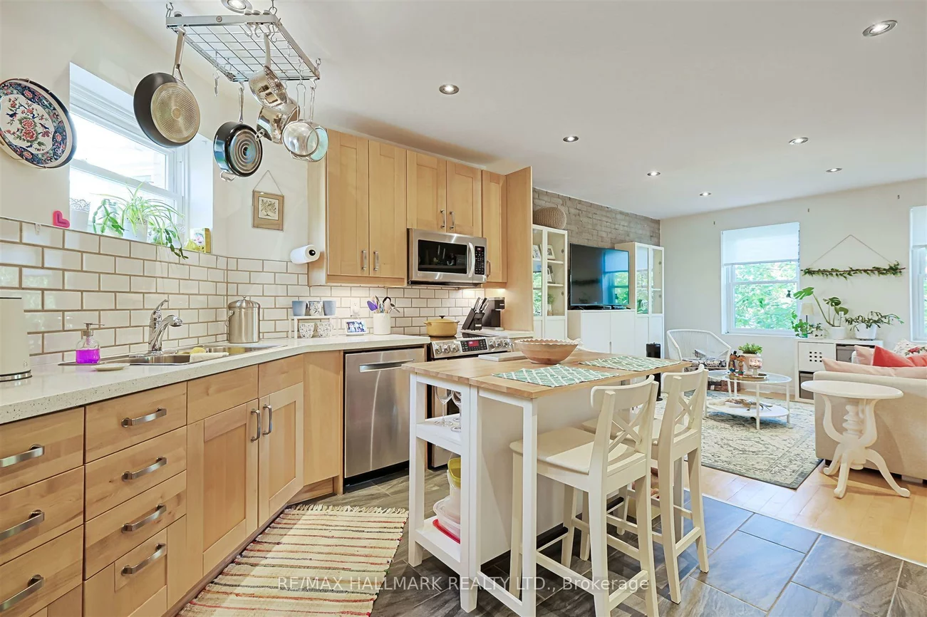 1926, Gerrard, Woodbine Corridor, Toronto