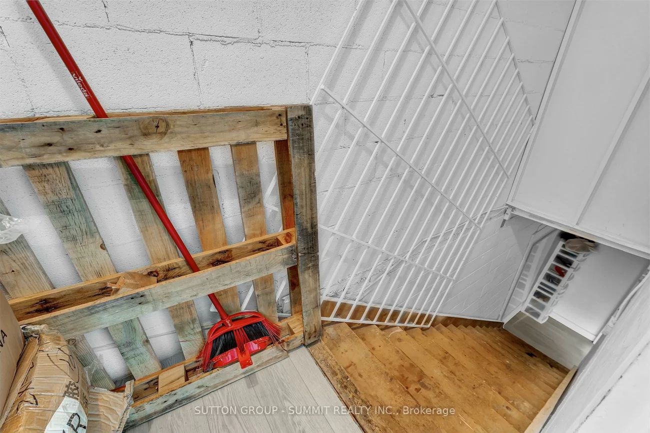 294, Markham, Scarborough Village, Toronto