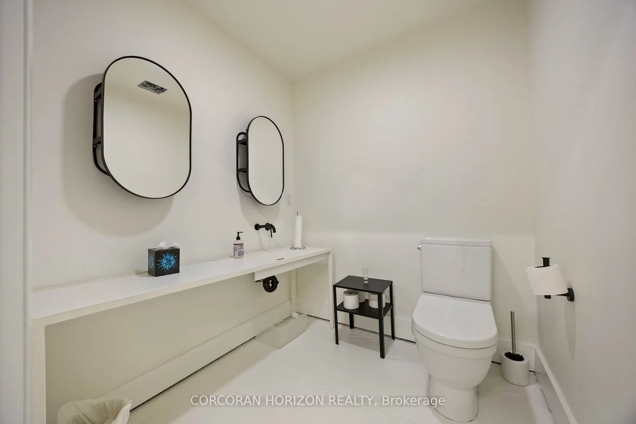 914, Eastern, Greenwood-Coxwell, Toronto