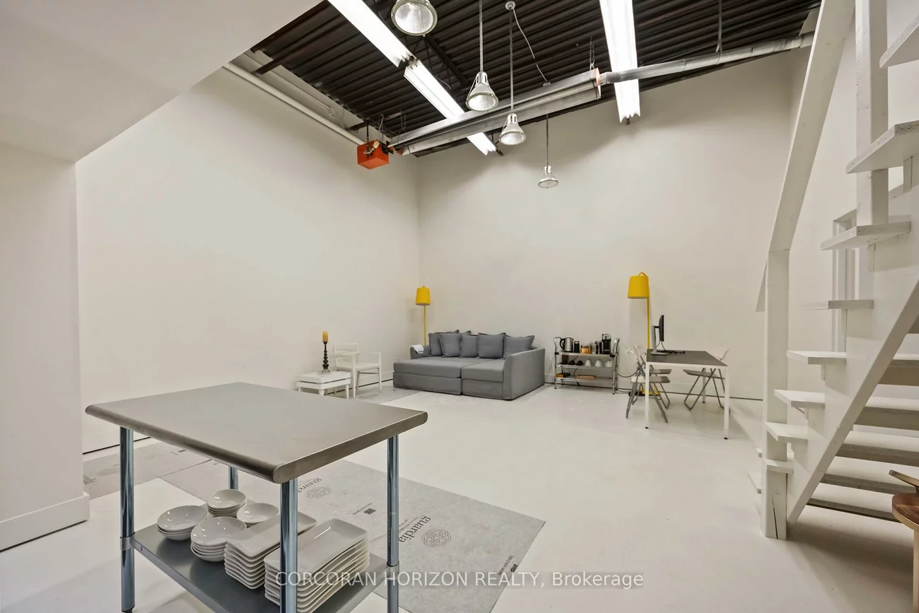 914, Eastern, Greenwood-Coxwell, Toronto