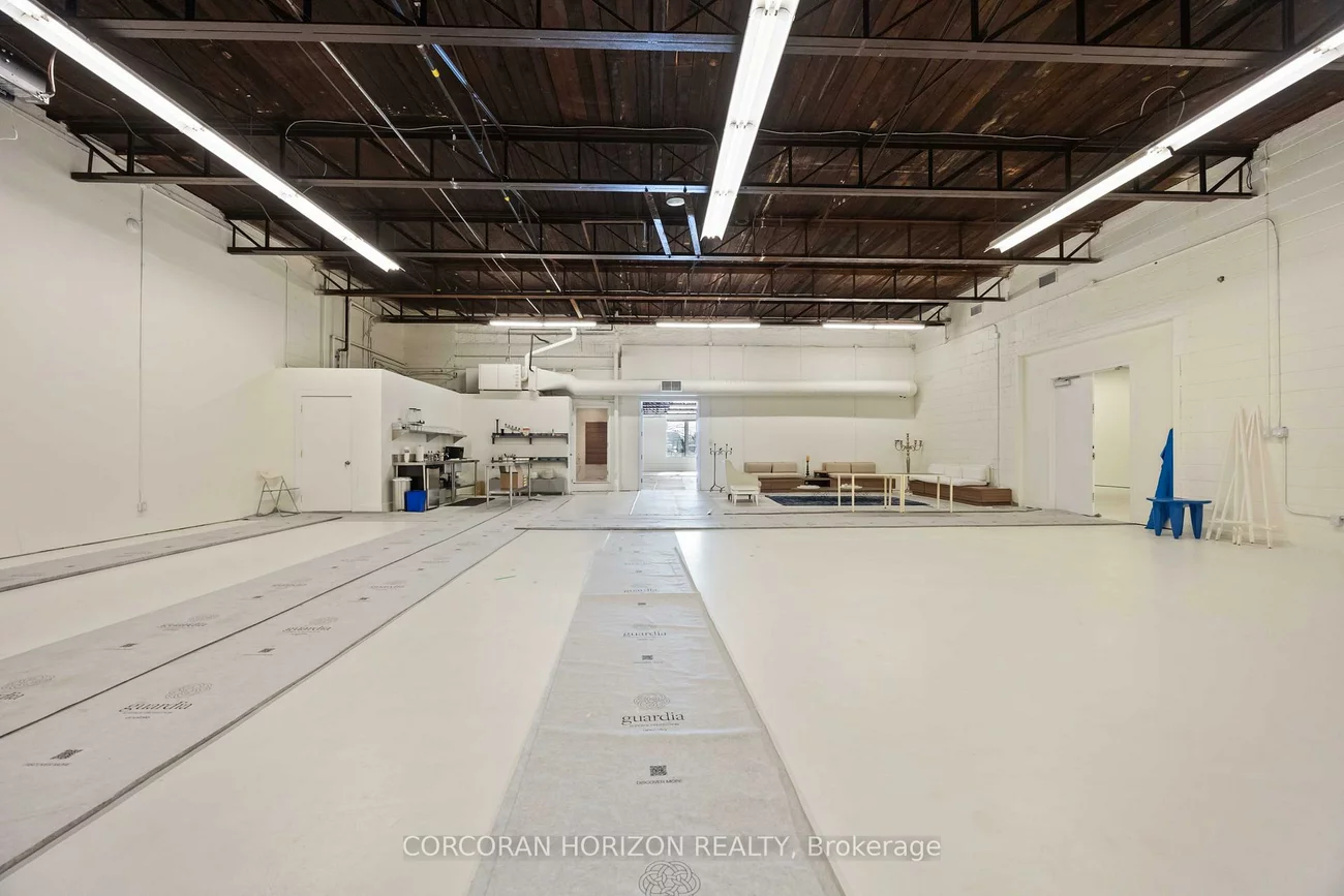 914, Eastern, Greenwood-Coxwell, Toronto