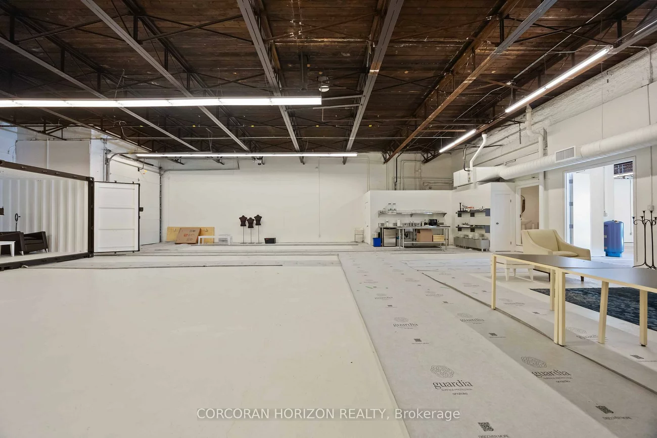 914, Eastern, Greenwood-Coxwell, Toronto