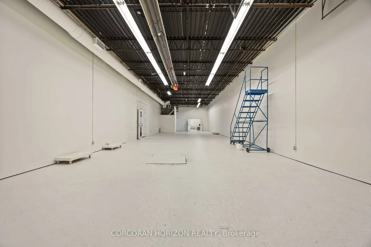 914, Eastern, Greenwood-Coxwell, Toronto