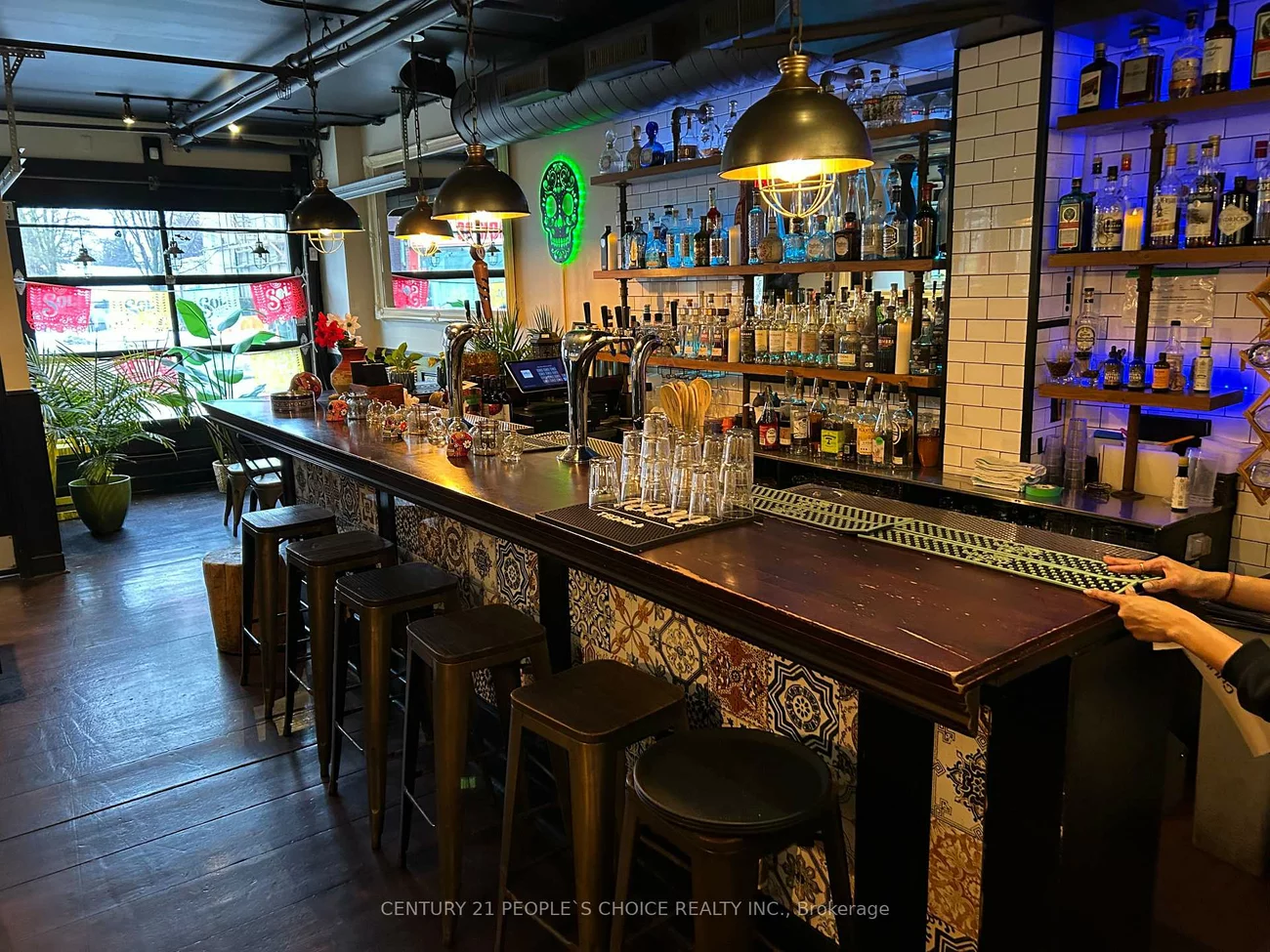 1058, Gerrard, South Riverdale, Toronto