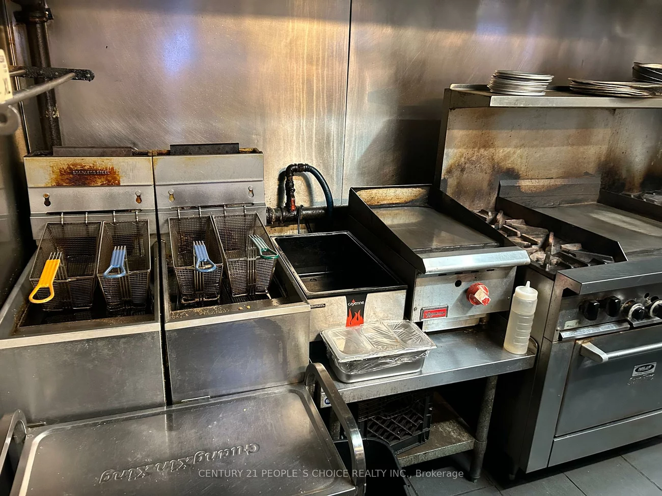 1058, Gerrard, South Riverdale, Toronto