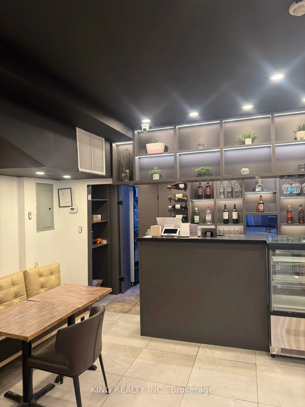 424, Danforth, Playter Estates-Danforth, Toronto