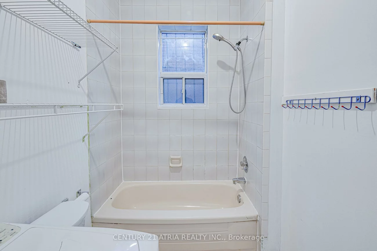 1564, Danforth, Danforth, Toronto