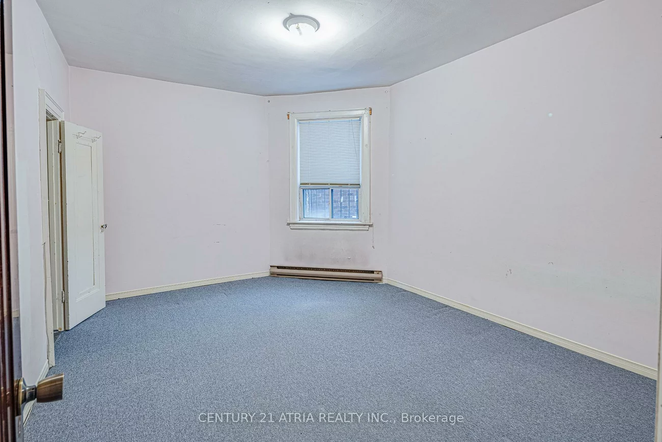 1564, Danforth, Danforth, Toronto