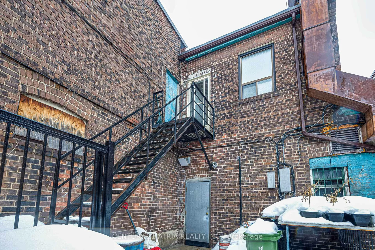 1564, Danforth, Danforth, Toronto