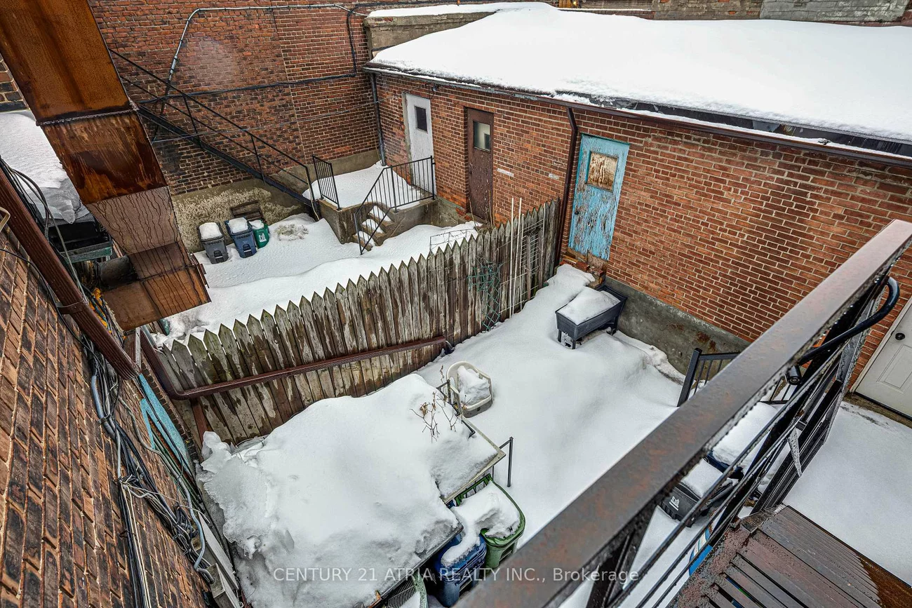 1564, Danforth, Danforth, Toronto