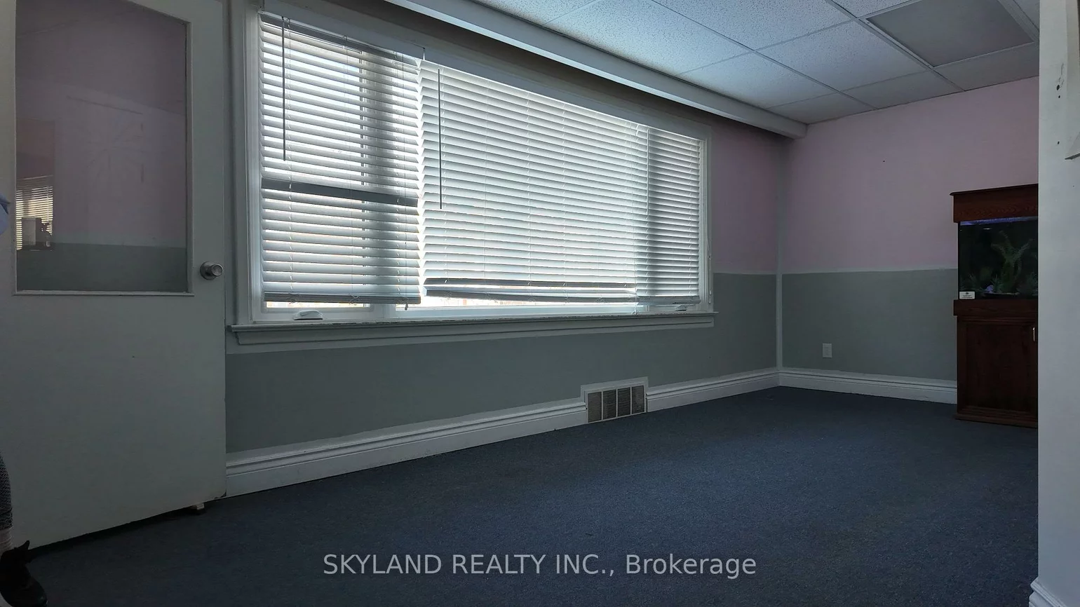 1256, Danforth, Eglinton East, Toronto