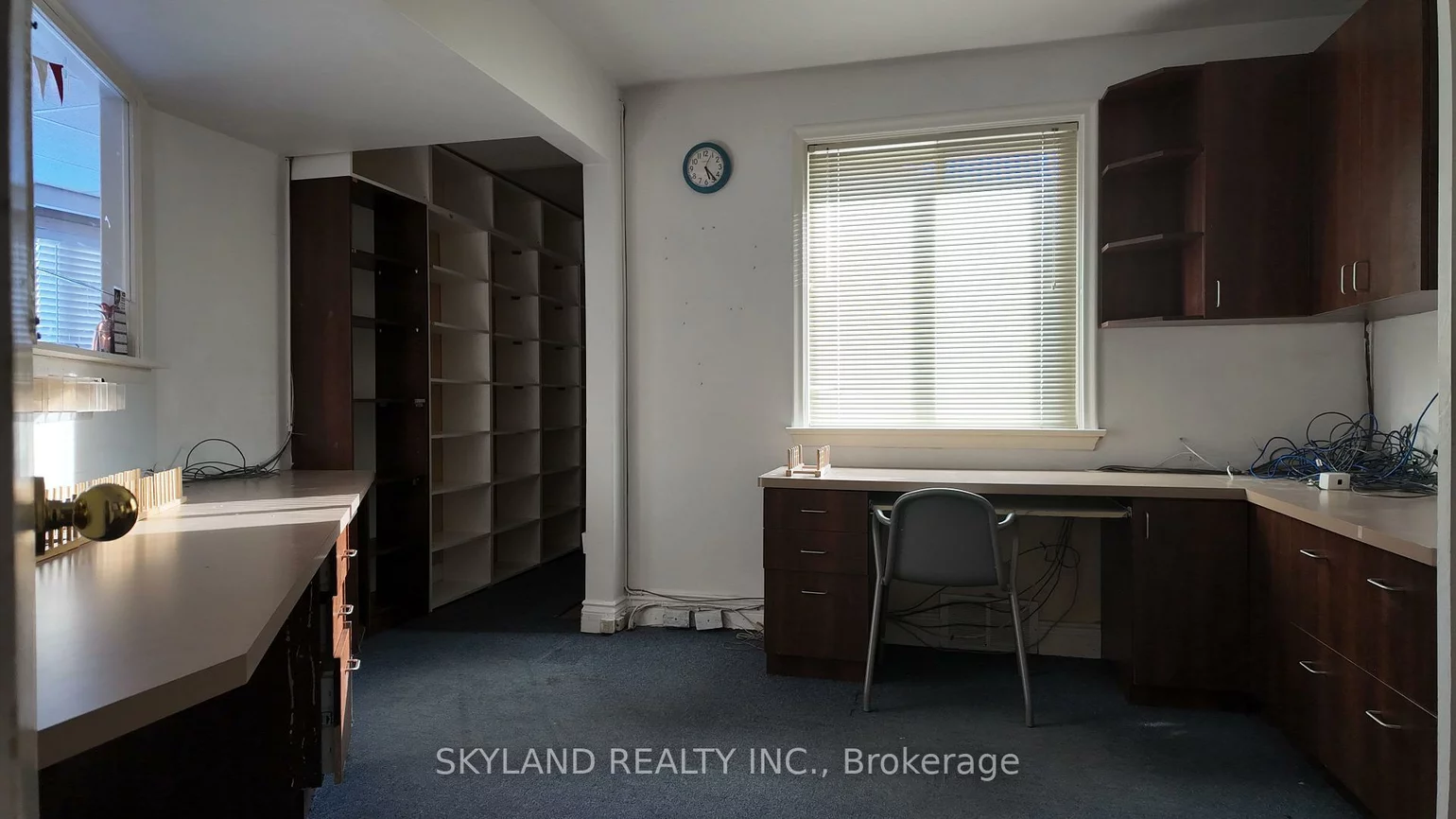 1256, Danforth, Eglinton East, Toronto