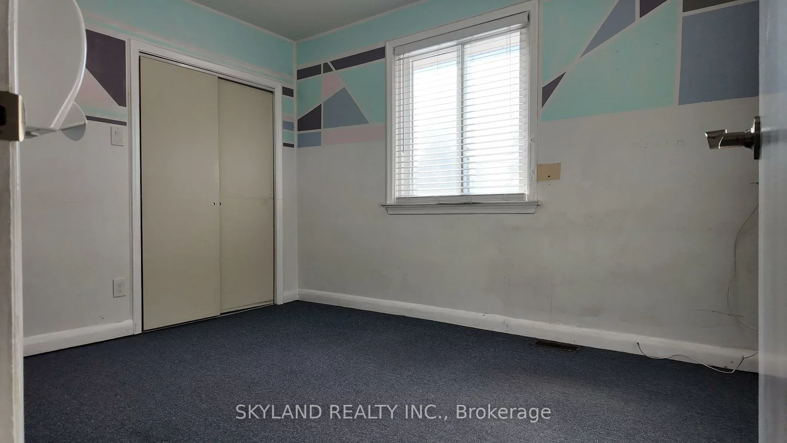 1256, Danforth, Eglinton East, Toronto