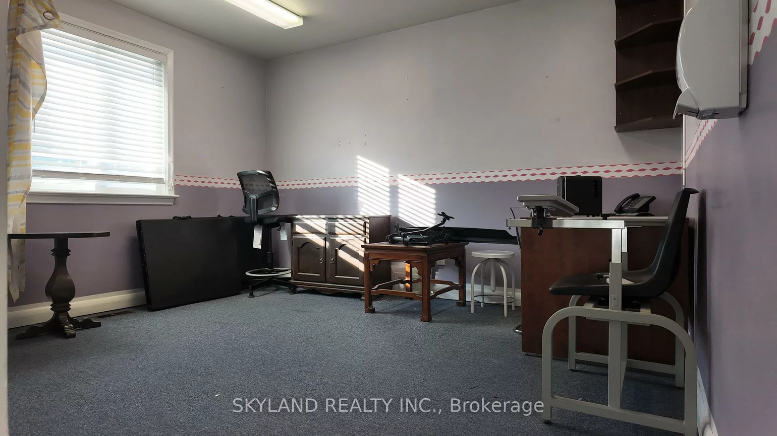 1256, Danforth, Eglinton East, Toronto