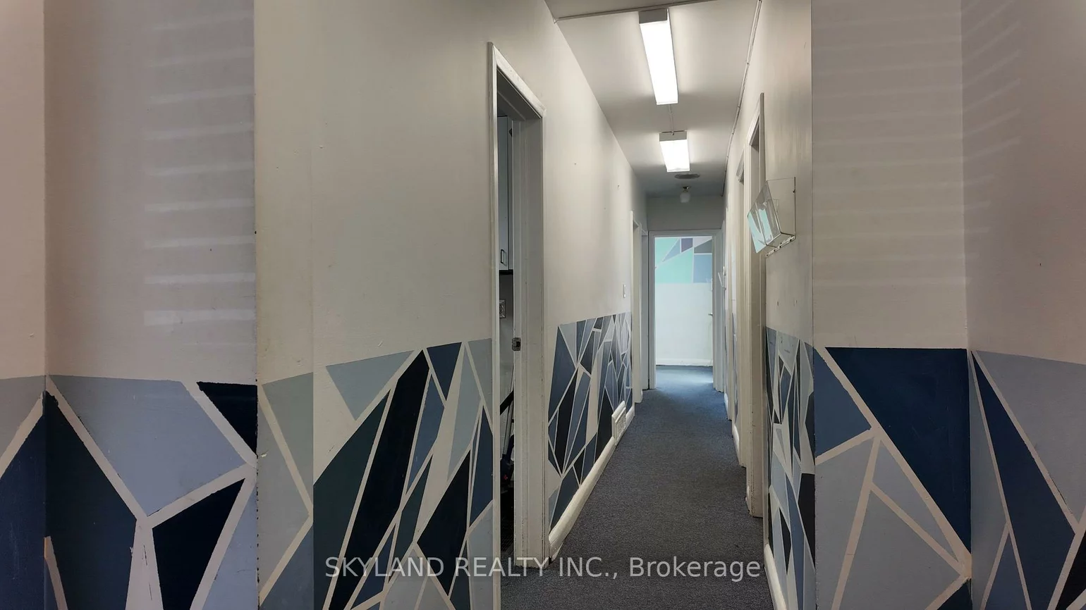 1256, Danforth, Eglinton East, Toronto