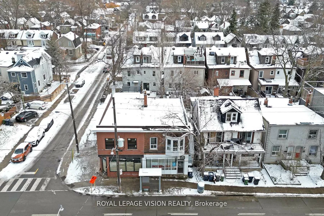 819, Pape, Danforth Village-East York, Toronto