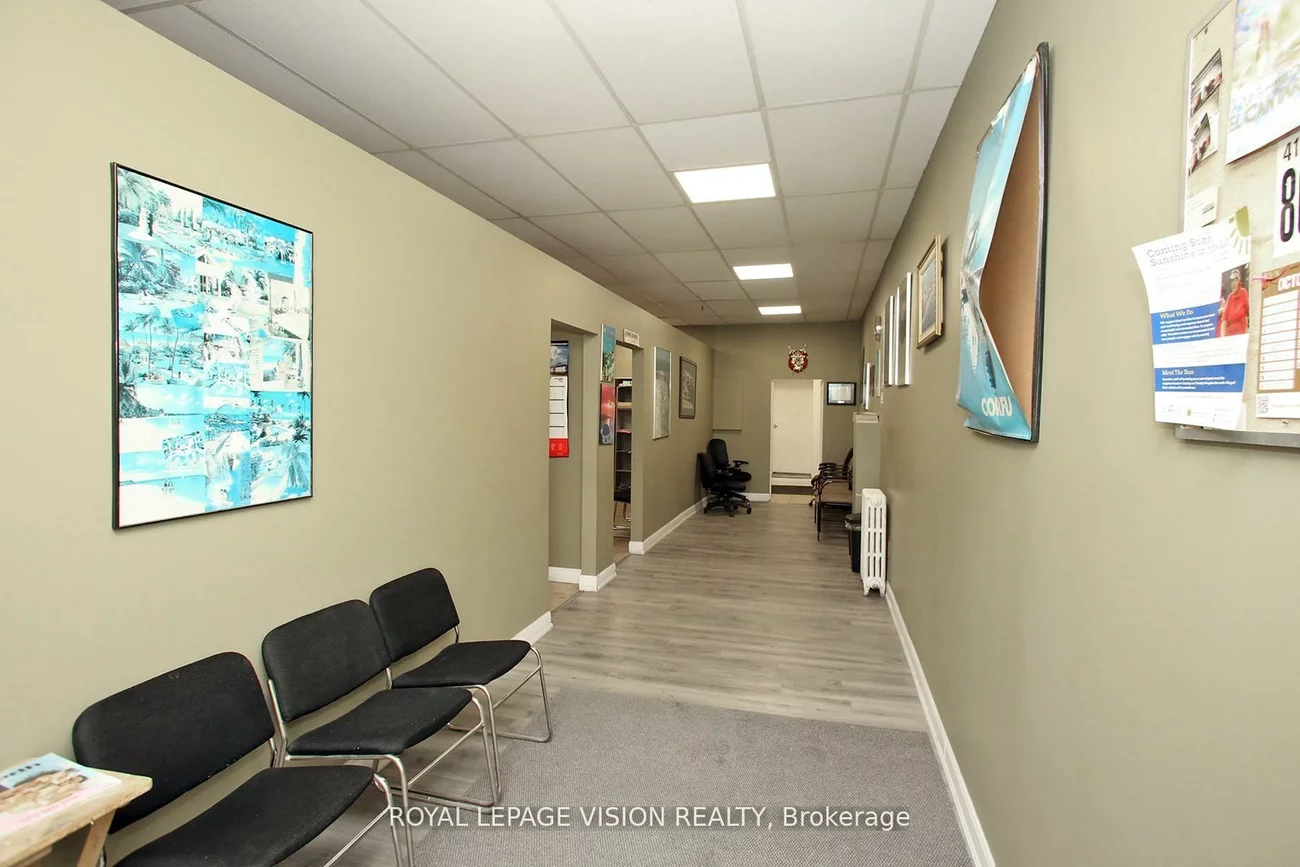 819, Pape, Danforth Village-East York, Toronto