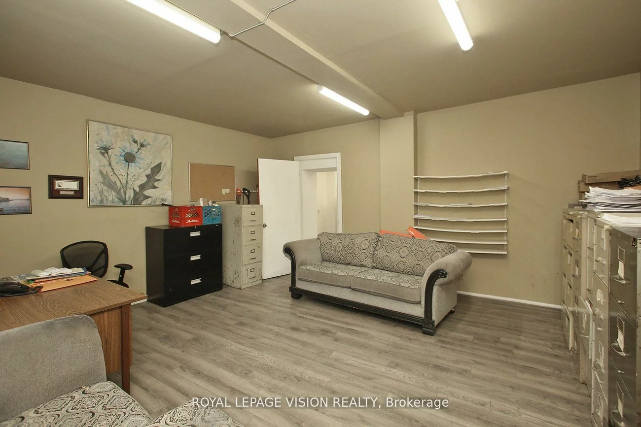 819, Pape, Danforth Village-East York, Toronto