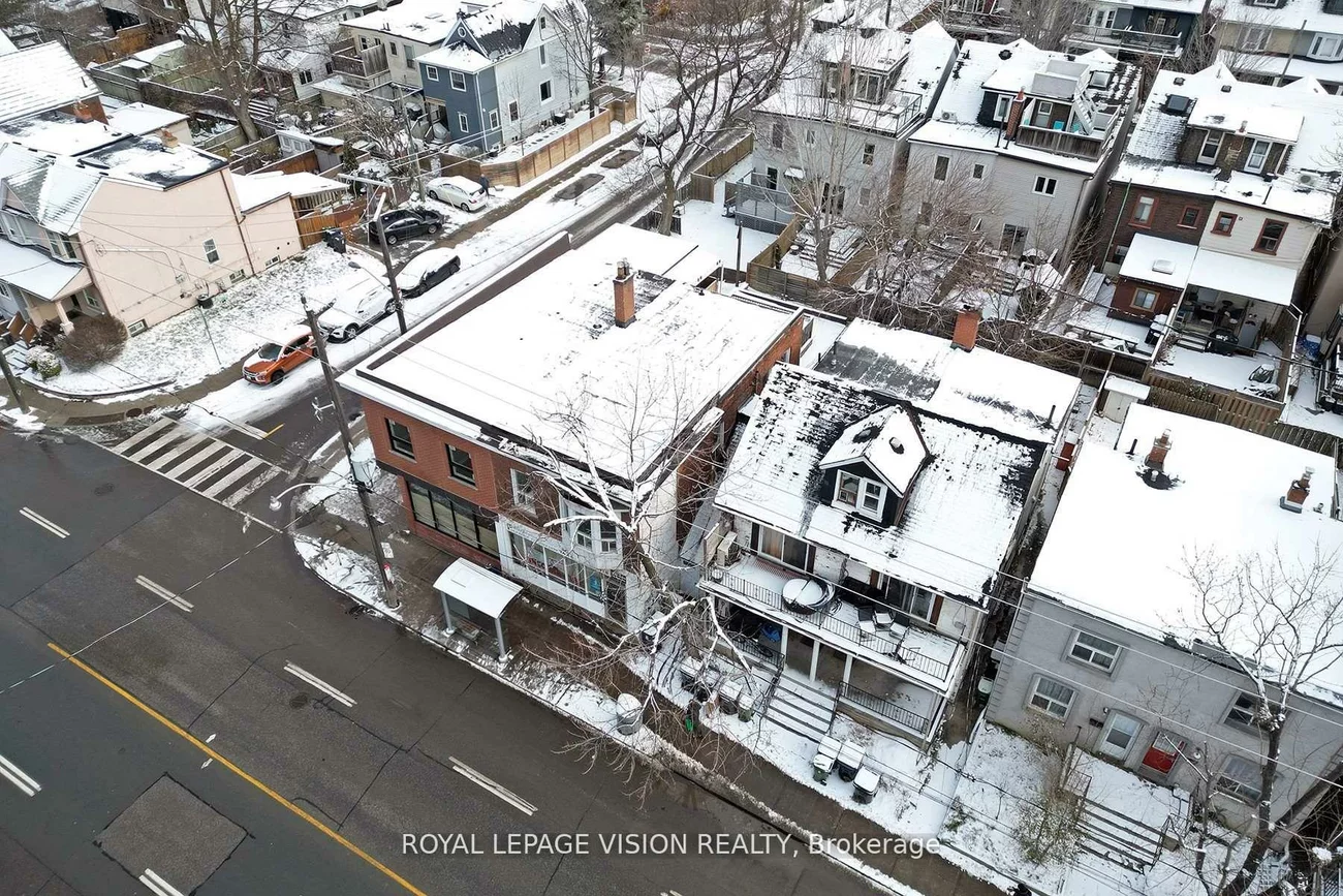 819, Pape, Danforth Village-East York, Toronto