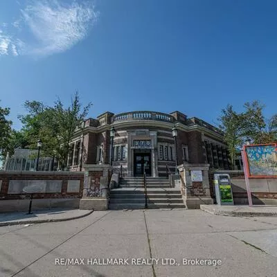 Commercial for sale, 675, Broadview, North Riverdale, Toronto