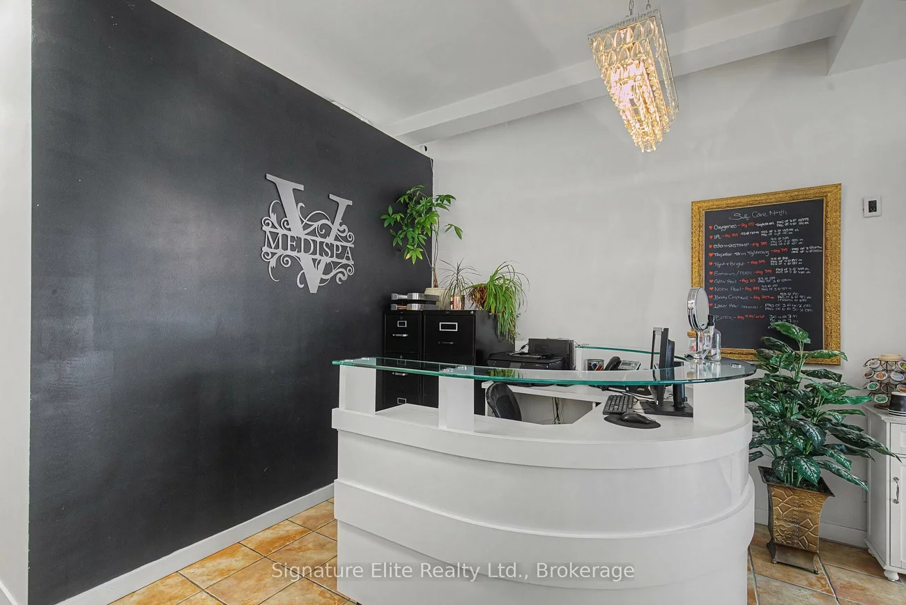 2400, Kingston, Birchcliffe-Cliffside, Toronto