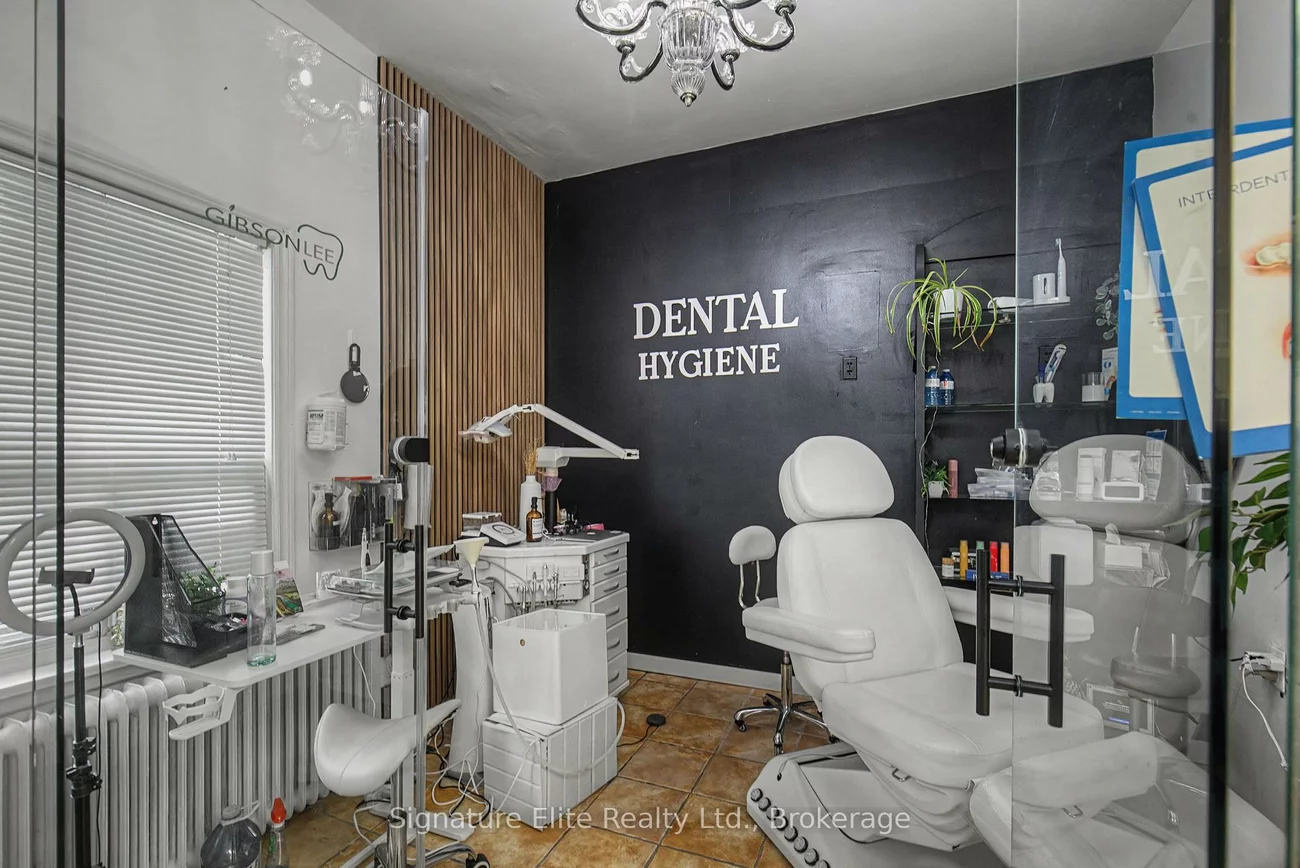 2400, Kingston, Birchcliffe-Cliffside, Toronto