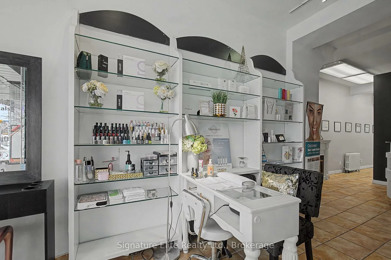 2400, Kingston, Birchcliffe-Cliffside, Toronto