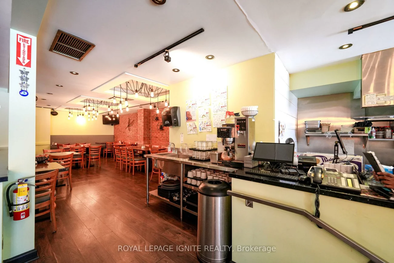 2024, Queen, The Beaches, Toronto