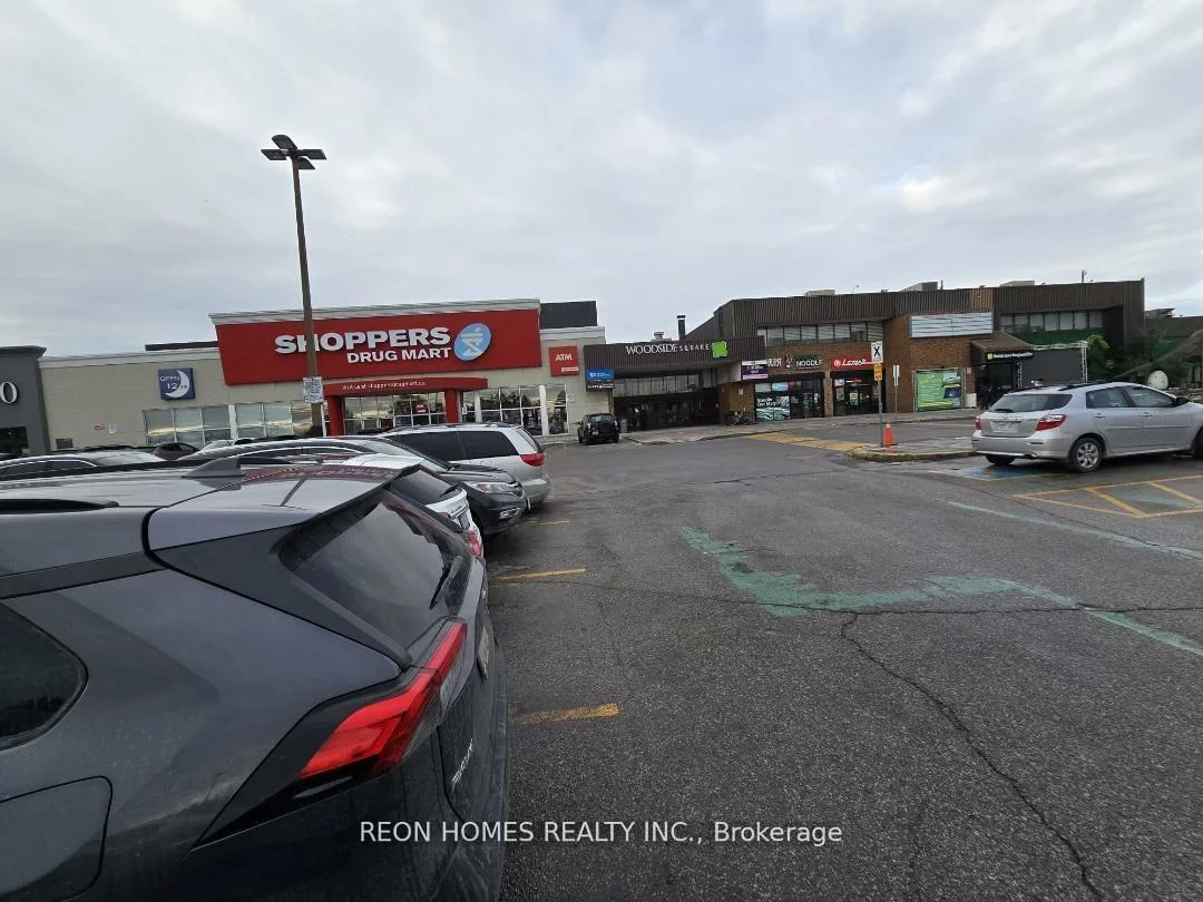 1571, Sandhurst, Agincourt North, Toronto