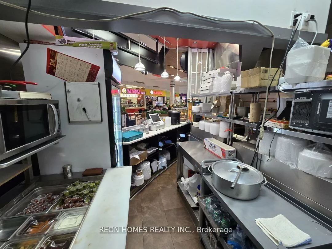 1571, Sandhurst, Agincourt North, Toronto