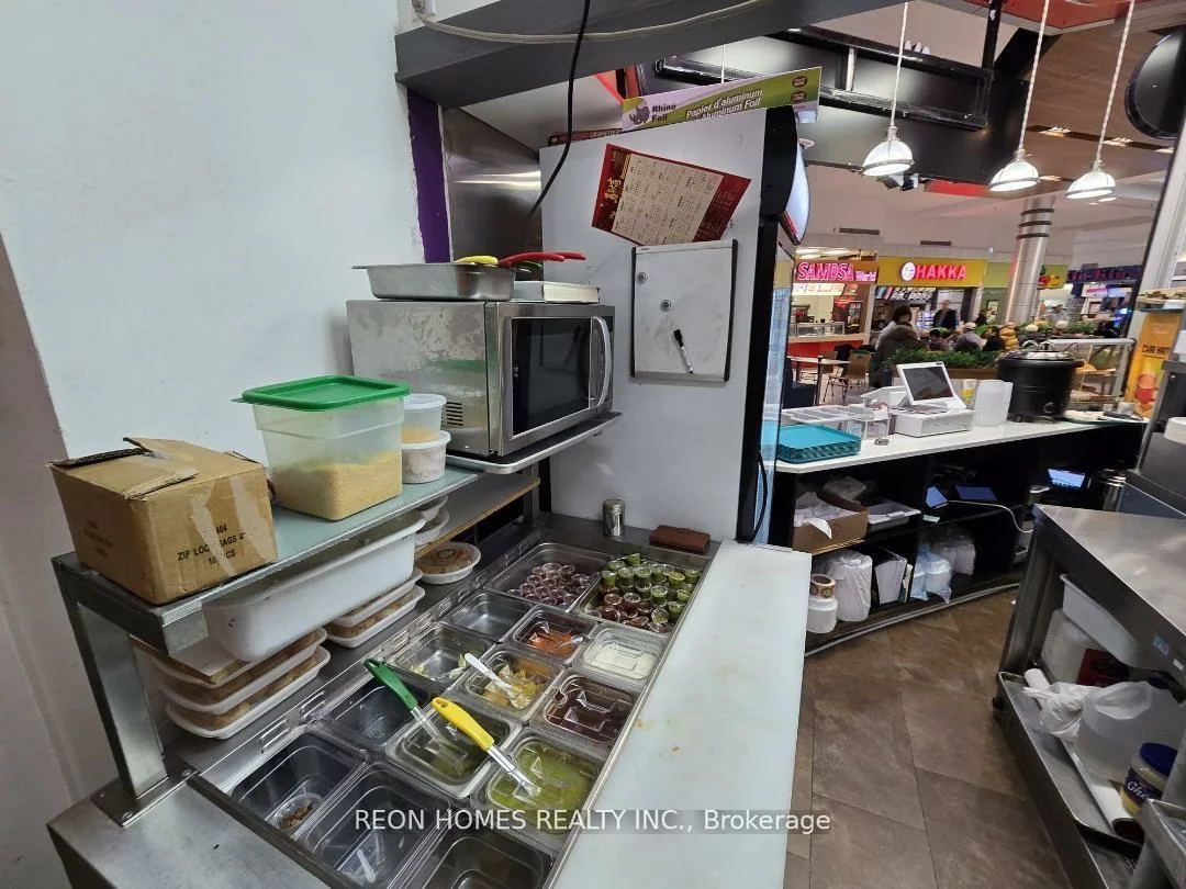 1571, Sandhurst, Agincourt North, Toronto