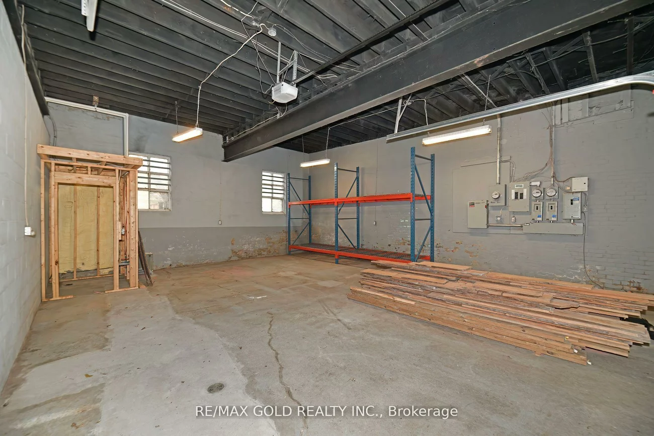 30R, First, South Riverdale, Toronto