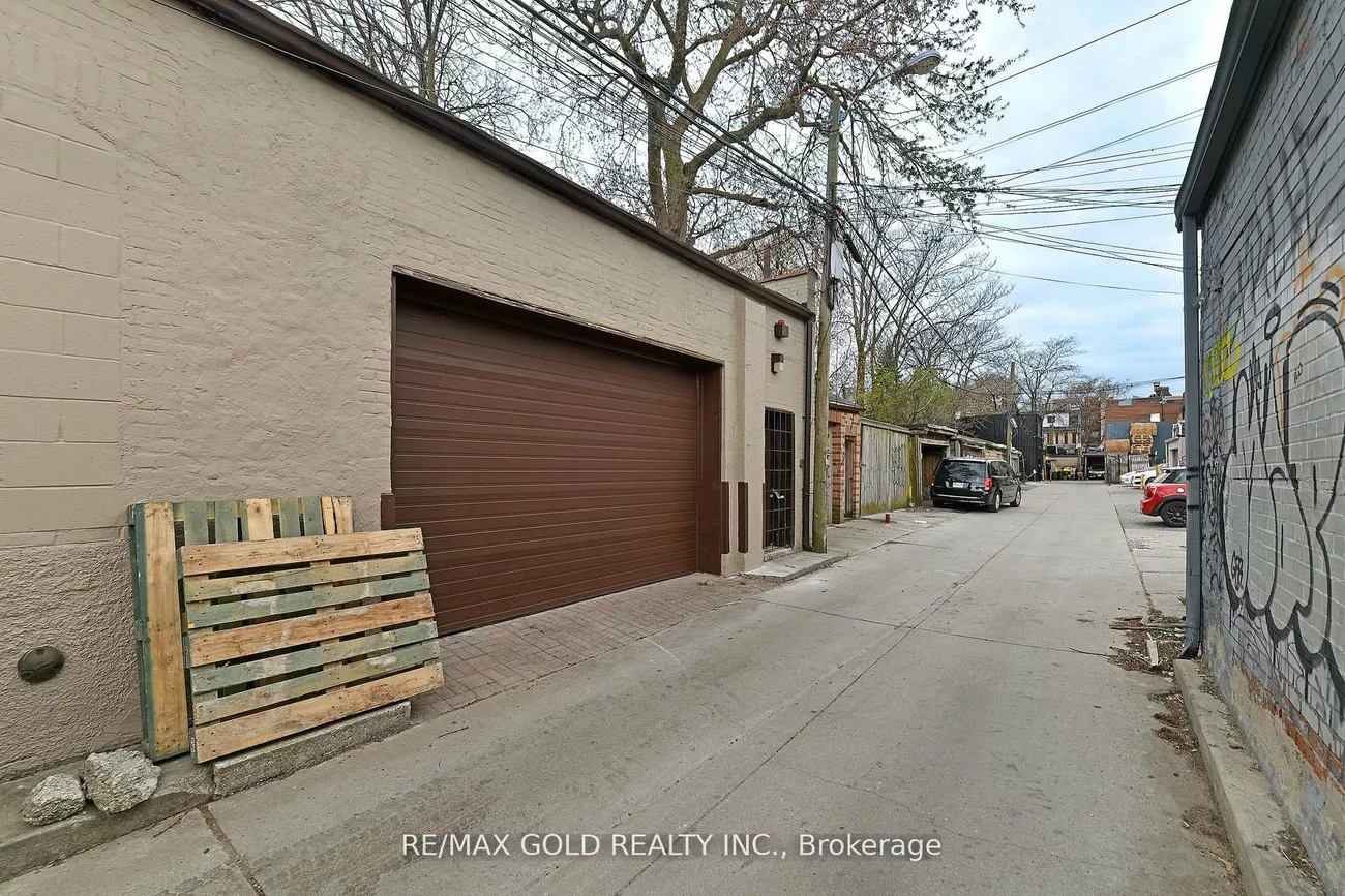 30R, First, South Riverdale, Toronto