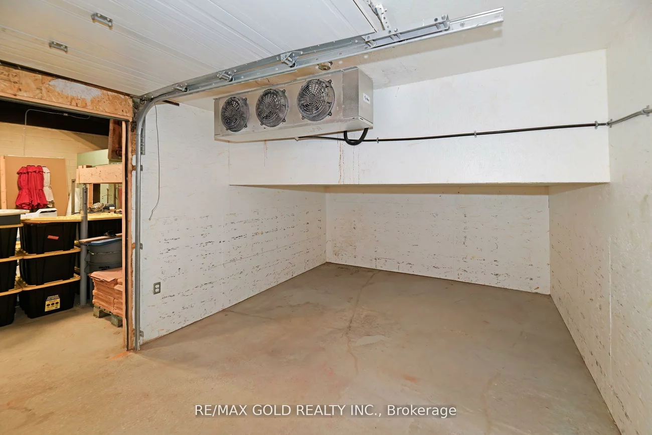 30R, First, South Riverdale, Toronto