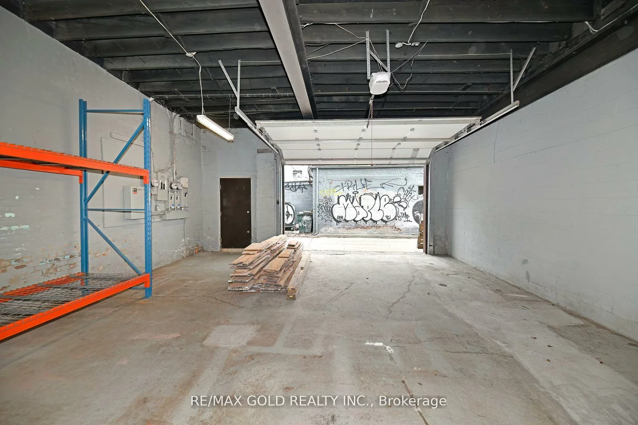 30R, First, South Riverdale, Toronto