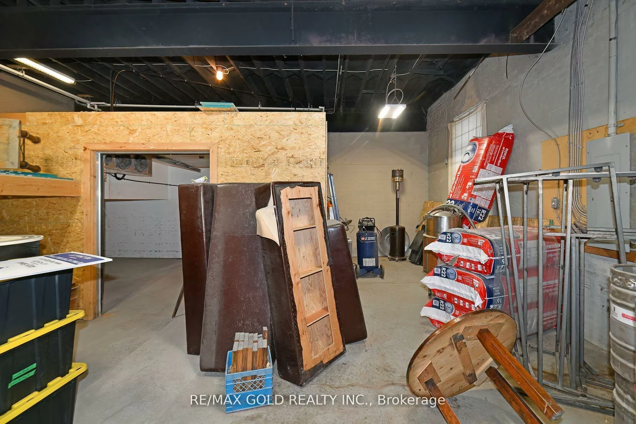 30R, First, South Riverdale, Toronto