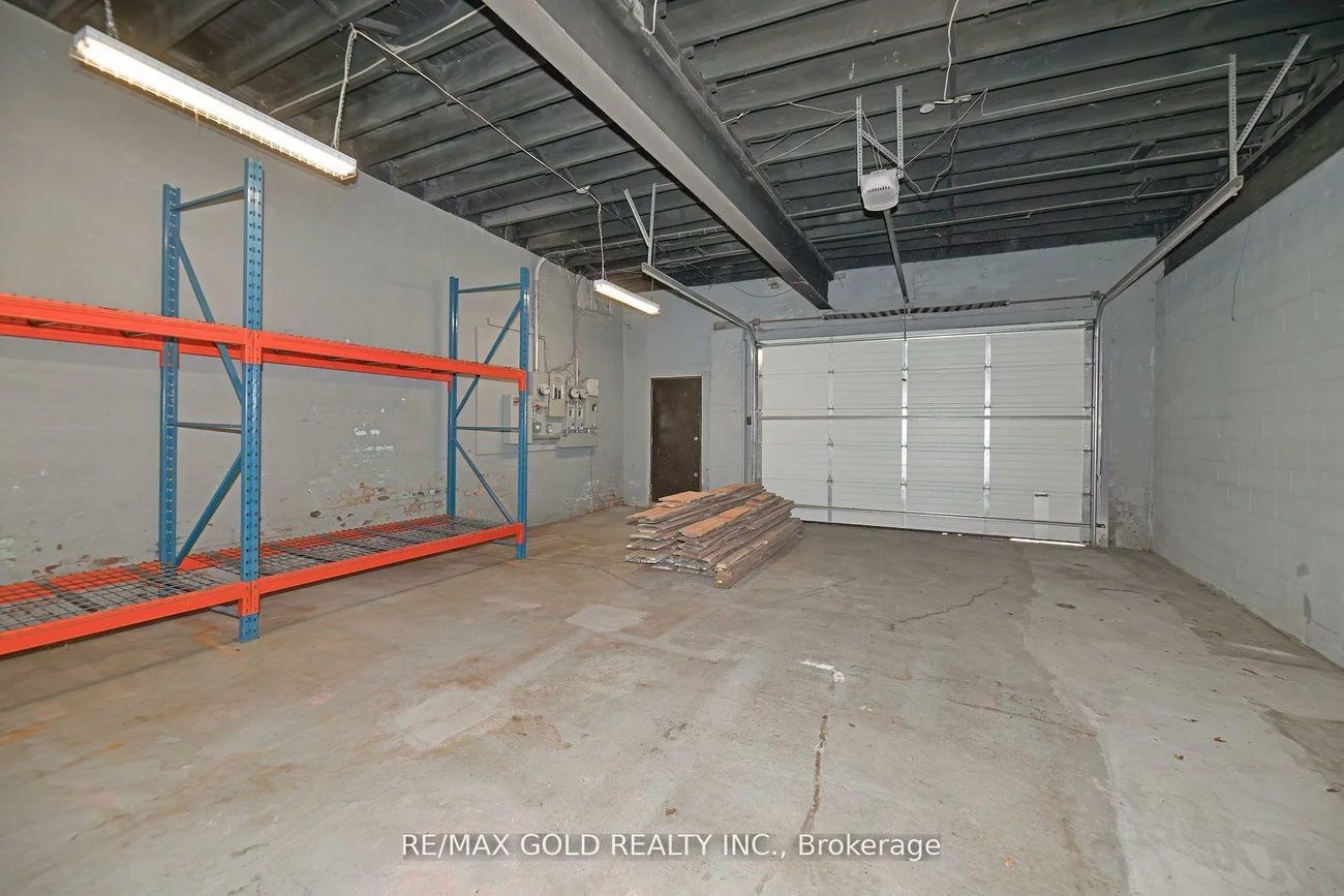 30R, First, South Riverdale, Toronto