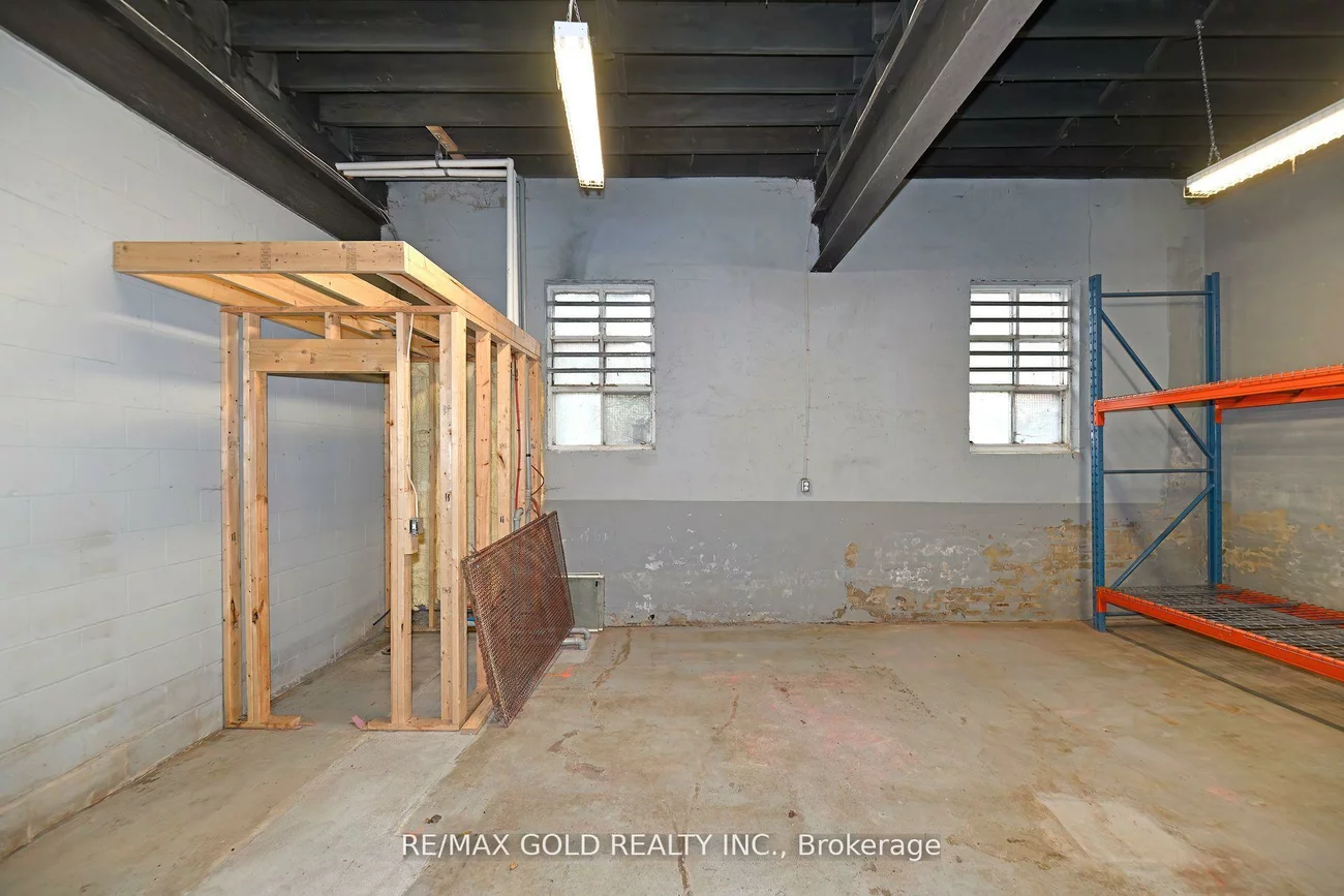 30R, First, South Riverdale, Toronto