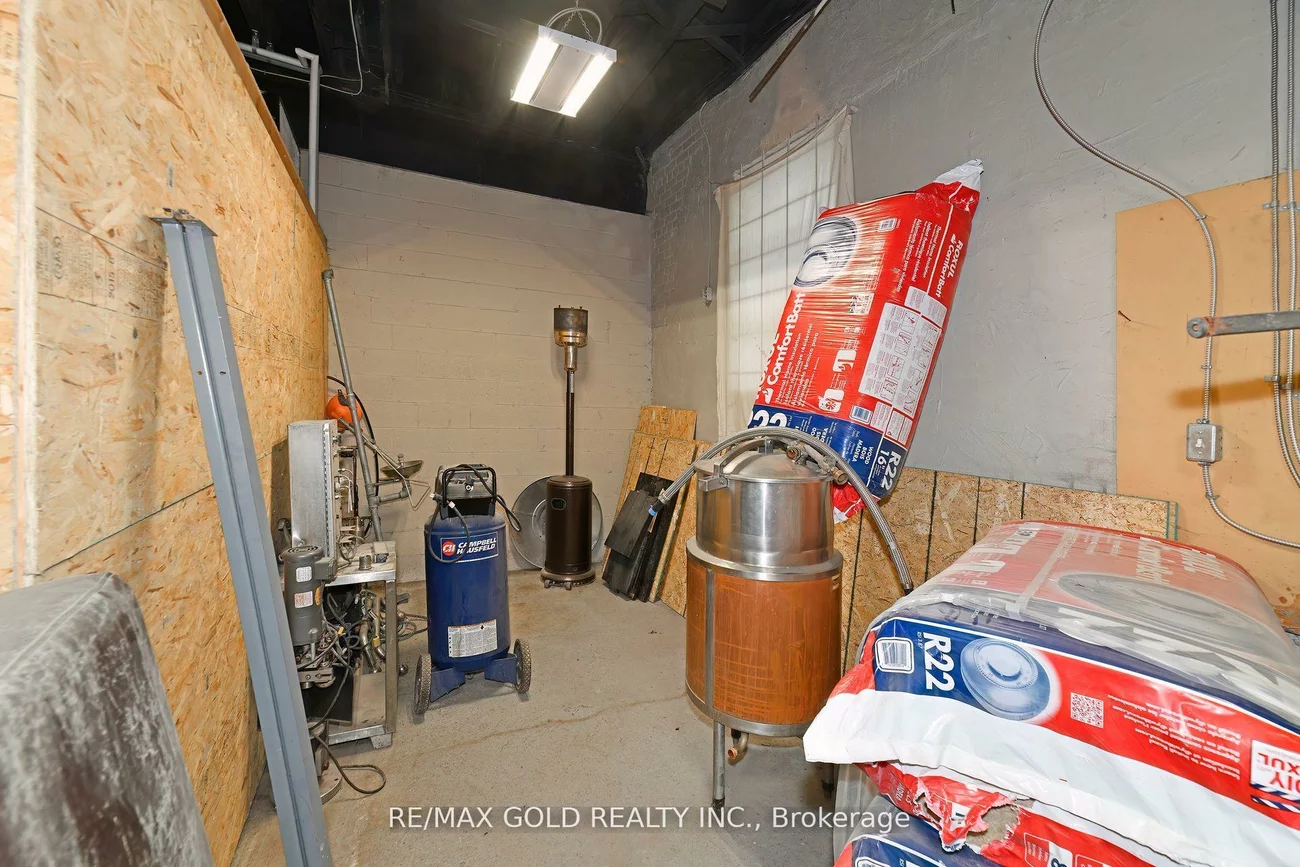 30R, First, South Riverdale, Toronto