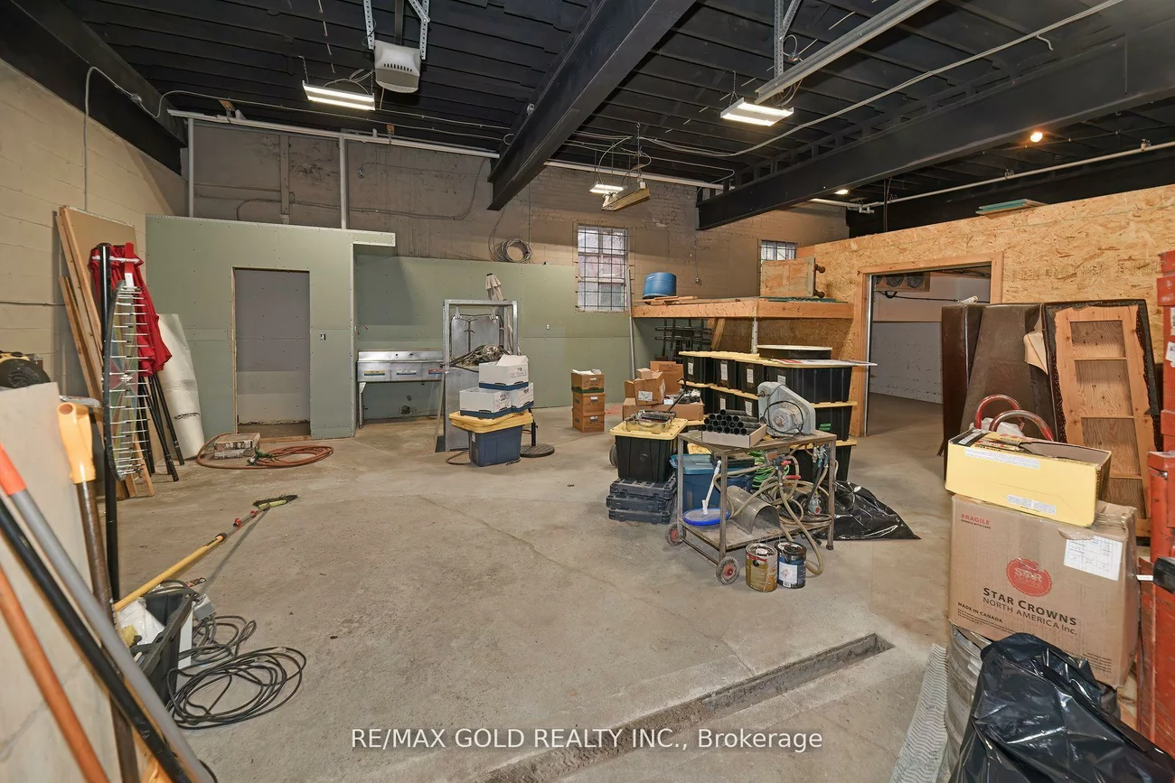 30R, First, South Riverdale, Toronto