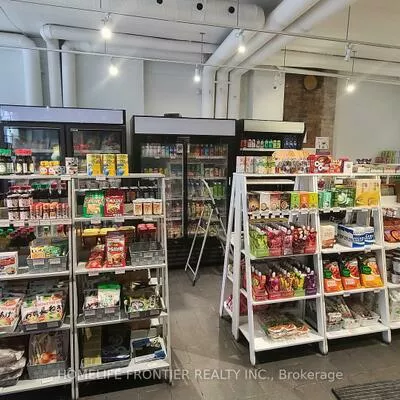 Commercial for sale, 862, Pape, Broadview North, Toronto