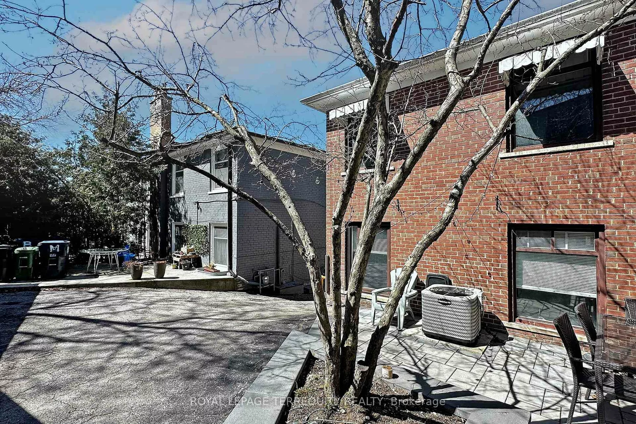 29, Love, East End-Danforth, Toronto