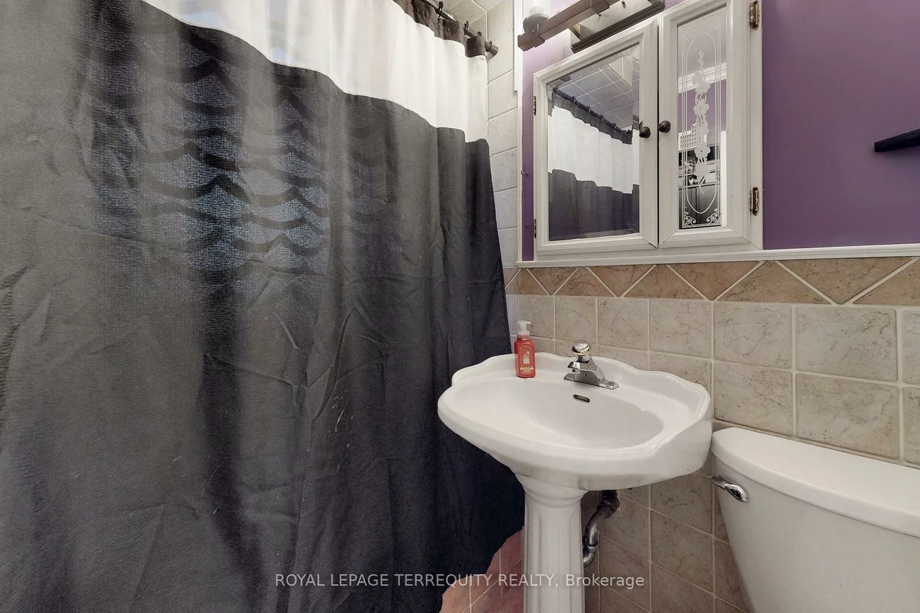 29, Love, East End-Danforth, Toronto