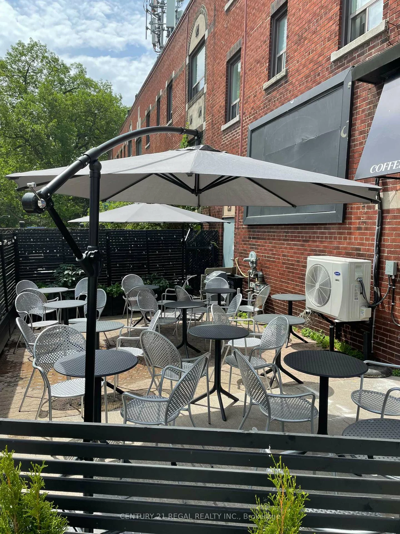 2377, QUEEN, The Beaches, Toronto