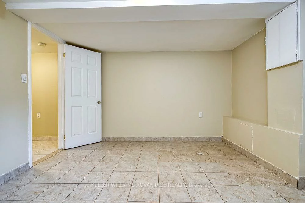 218, Broadview, South Riverdale, Toronto